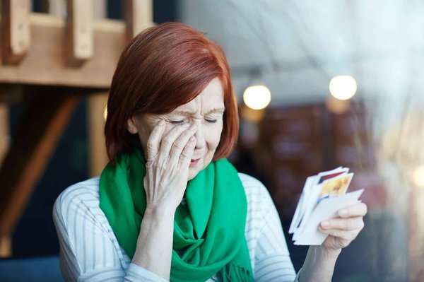 Comment les cartes postales anciennes peuvent-elles servir de fenêtres sur le passé ?