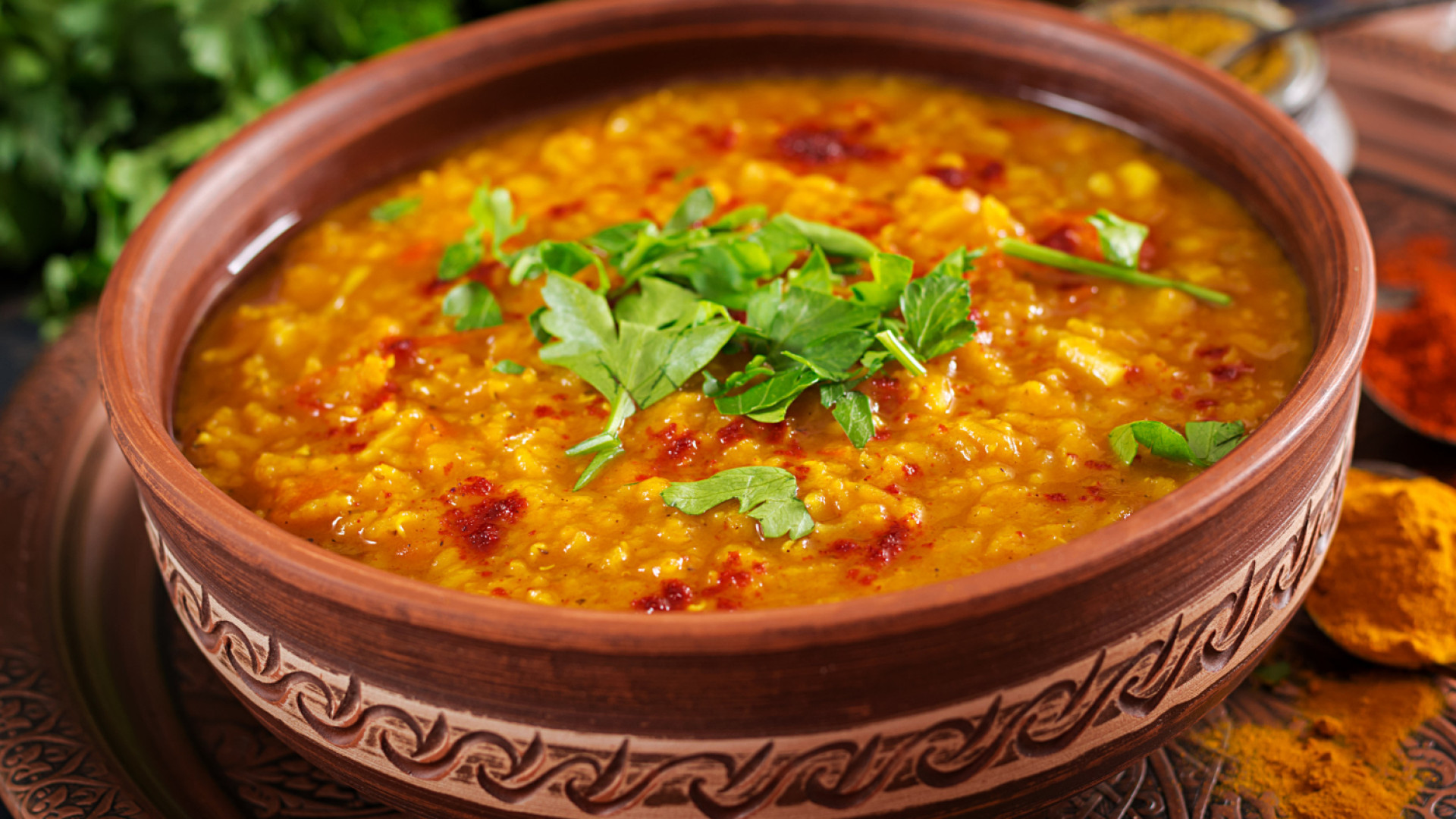 Lentilles corail au curry : un plat économique et écologique à découvrir